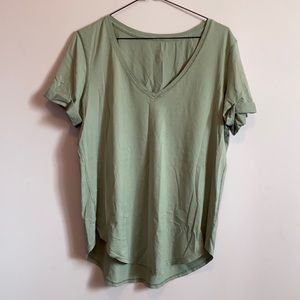 Lululemon love tee size 10